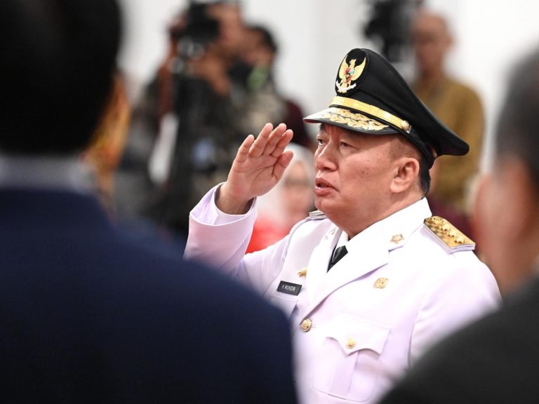 Mengenal H. Muhidin: Gubernur yang Dekat dengan Ulama dan Masyarakat