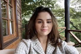 Kehidupan Baru Selena Gomez: Dari Depresi Hingga Sukses dengan Bisnis Kecantikan