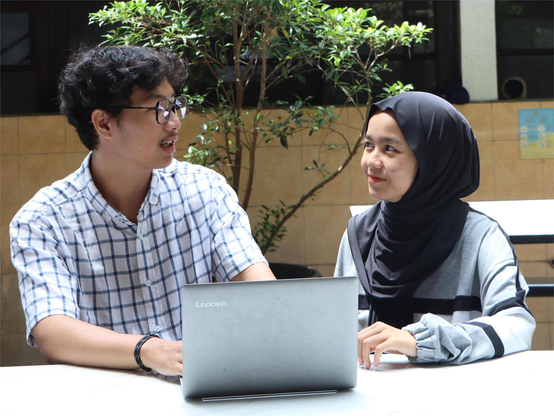 Bagaimana Cara Kuliah S1 Sistem Informasi Gratis 100 Persen Lewat Jalur Beasiswa Rektor Gelombang Pertama?