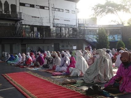 Menggali Potensi Kepemimpinan Siswa melalui Program Beasiswa OSIS dan MPK di Boarding School Al Masoem Bandung