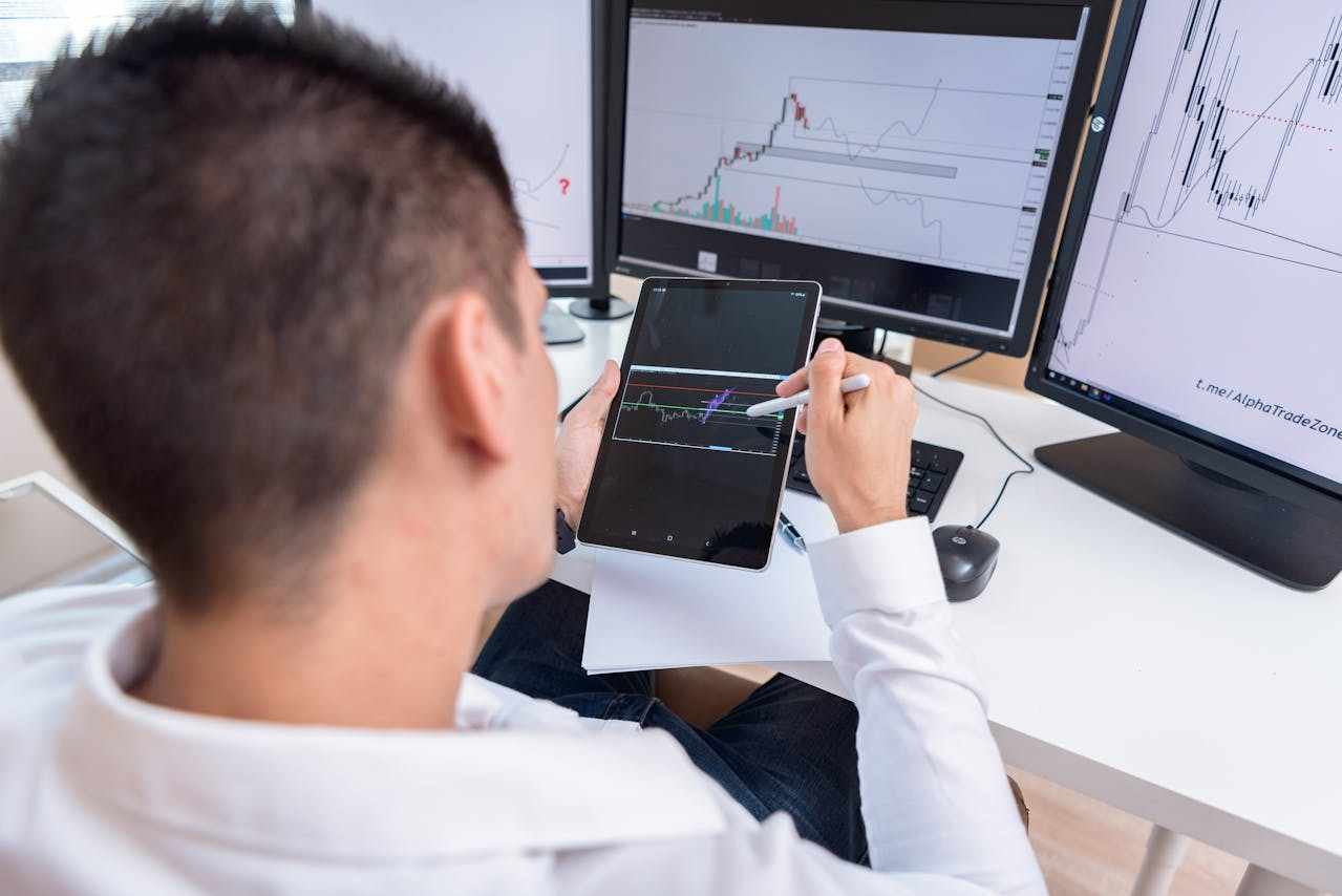 Deteksi Masalah Sebelum Terjadi: Fungsi Strategis Pemantauan Bisnis Modern